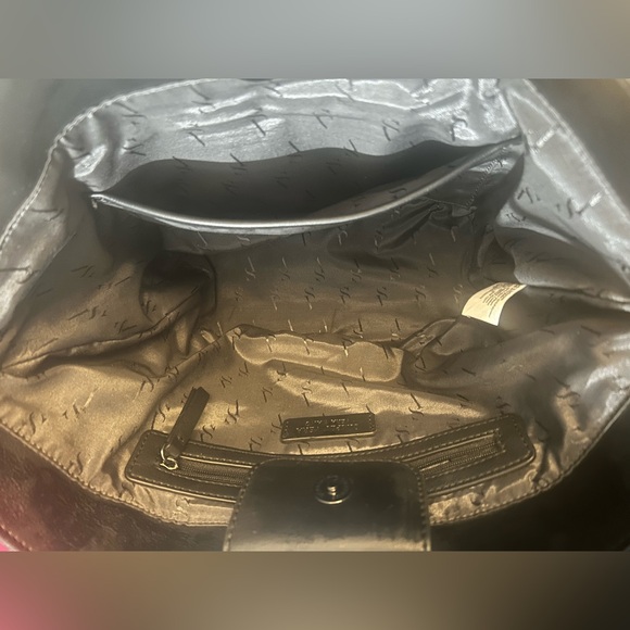 5 for $20!! Simply Vera Vera Wang Black and Tan Tote Bag - Picture 3 of 5